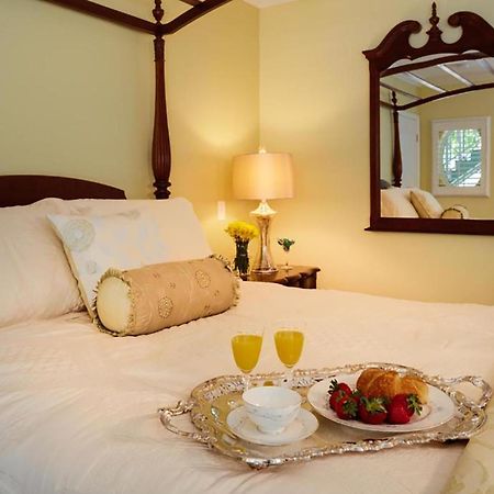 Seaglass Inn Bed And Breakfast Melbourne Beach Pokoj fotografie